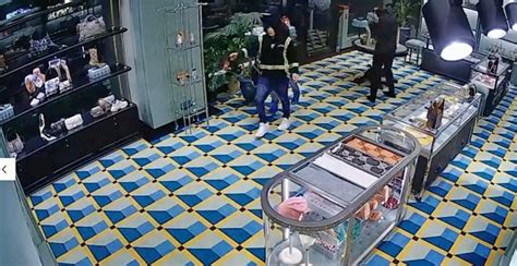 gucci south coast plaza phone number|south coast plaza Gucci robbery.